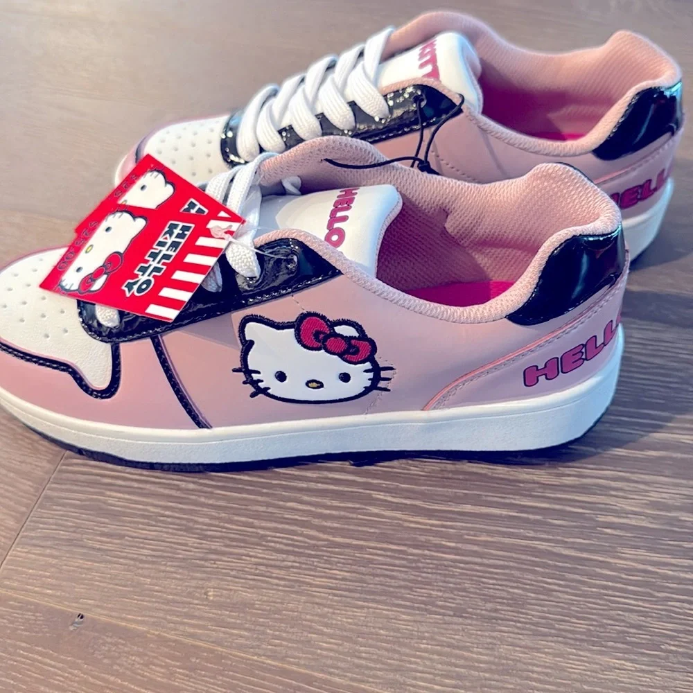 NWT! HELLO KITTY SANRIO women’s casual court sneakers. - Picture 4 of 6
